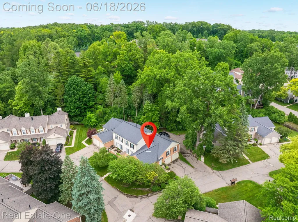 1534 Hidden Valley Lane Rochester Hills City MI 48306