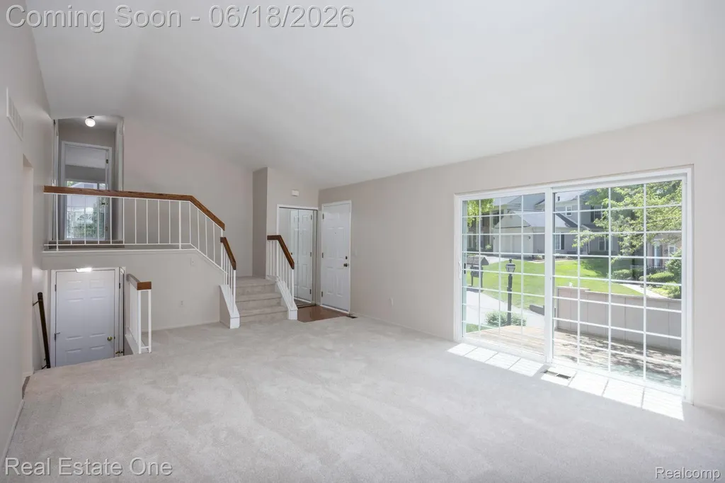 1534 Hidden Valley Lane Rochester Hills City MI 48306