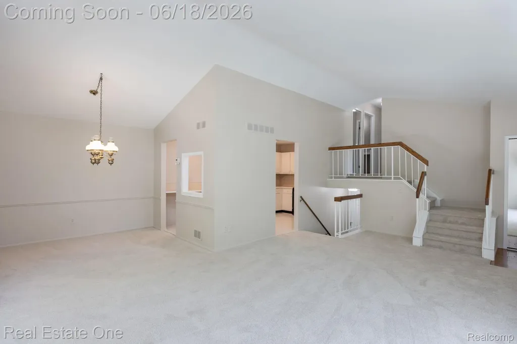 1534 Hidden Valley Lane Rochester Hills City MI 48306