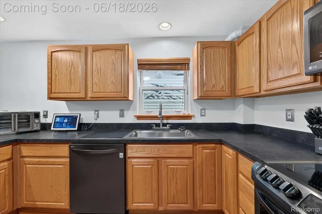 44850 Ecorse Road Van Buren Charter Township MI 48111
