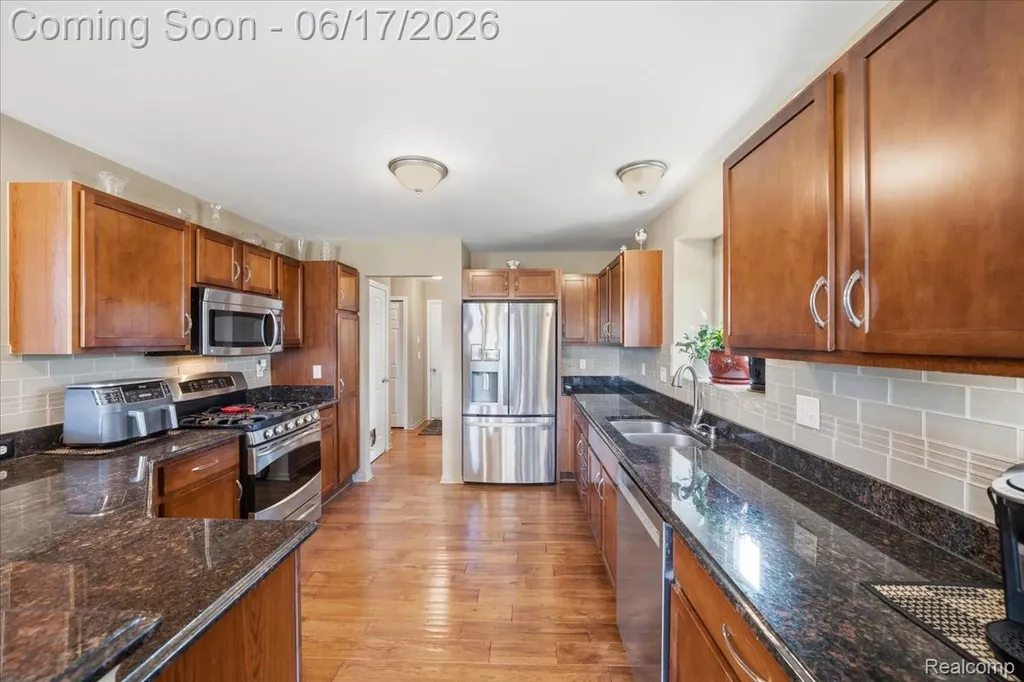 57549 Windmill Pointe Lyon Charter Township MI 48165