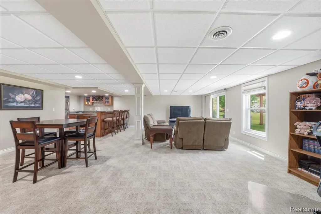 57549 Windmill Point Lyon Charter Township MI 48165
