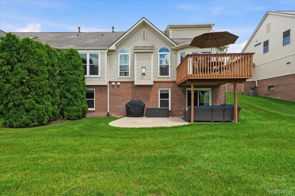 57549 Windmill Point Lyon Charter Township MI 48165