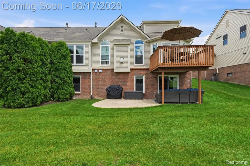 57549 Windmill Pointe Lyon Charter Township MI 48165