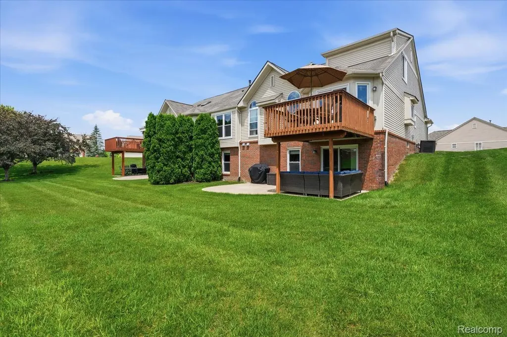 57549 Windmill Point Lyon Charter Township MI 48165
