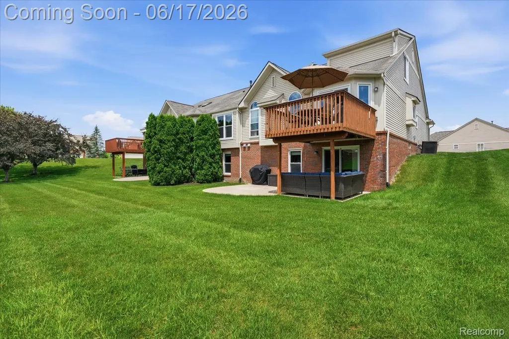 57549 Windmill Pointe Lyon Charter Township MI 48165