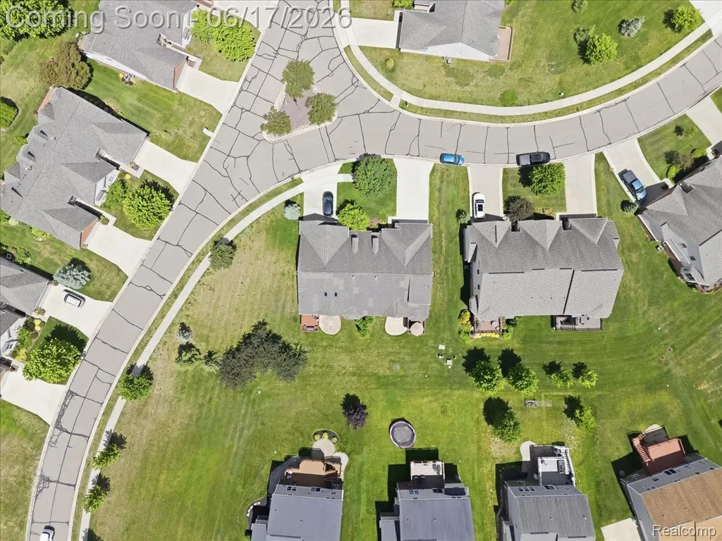 57549 Windmill Pointe Lyon Charter Township MI 48165
