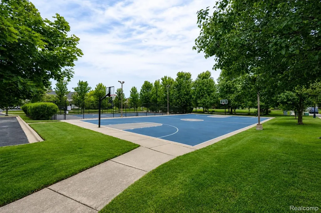 57549 Windmill Point Lyon Charter Township MI 48165