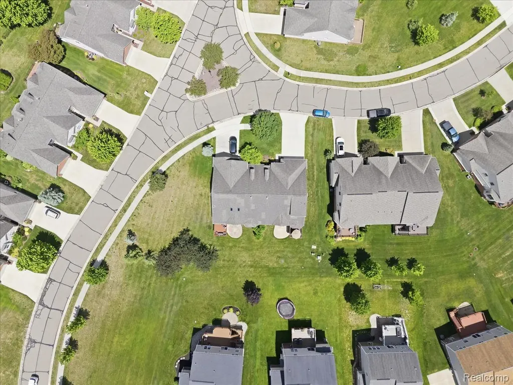 57549 Windmill Point Lyon Charter Township MI 48165