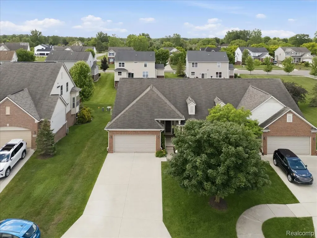 57549 Windmill Point Lyon Charter Township MI 48165