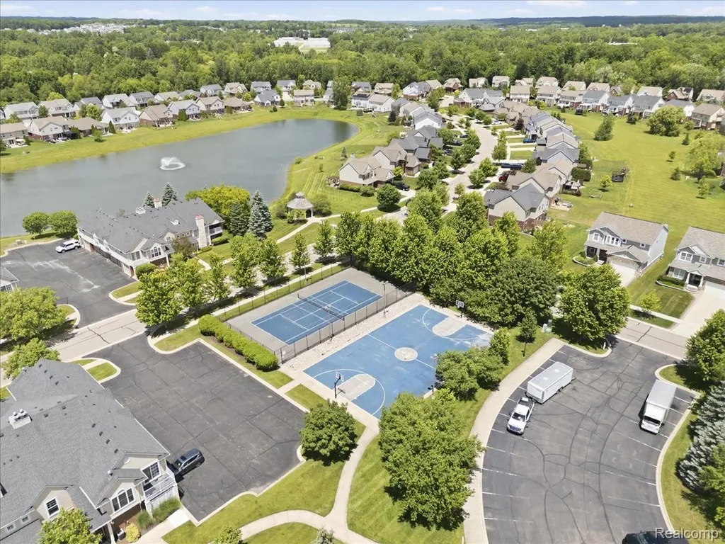 57549 Windmill Point Lyon Charter Township MI 48165