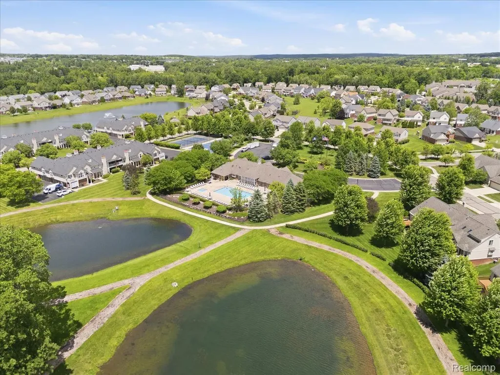 57549 Windmill Point Lyon Charter Township MI 48165