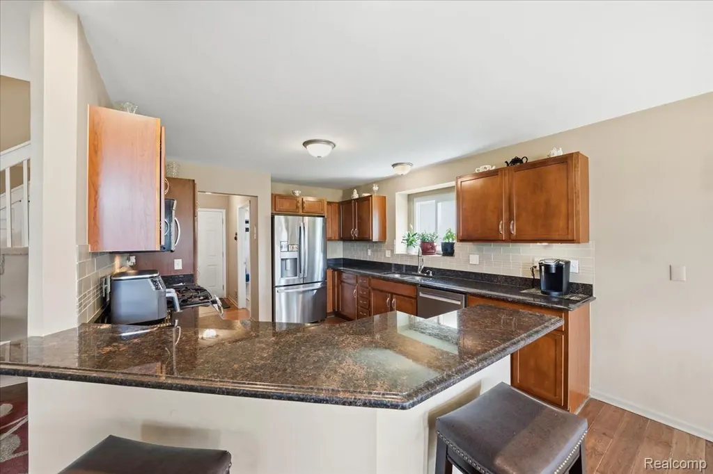 57549 Windmill Point Lyon Charter Township MI 48165