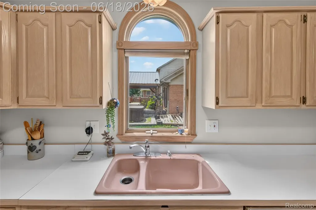 13231 Linda Vista Street Van Buren Charter Township MI 48111