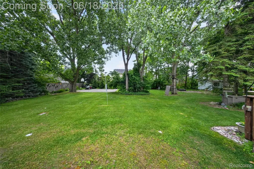 13231 Linda Vista Street Van Buren Charter Township MI 48111