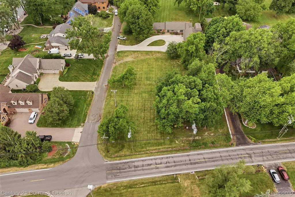 00 Southpointe Grosse Ile Township MI 48138