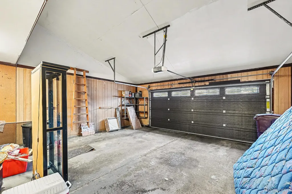 48315 Bayshore Drive Van Buren Charter Township MI 48111