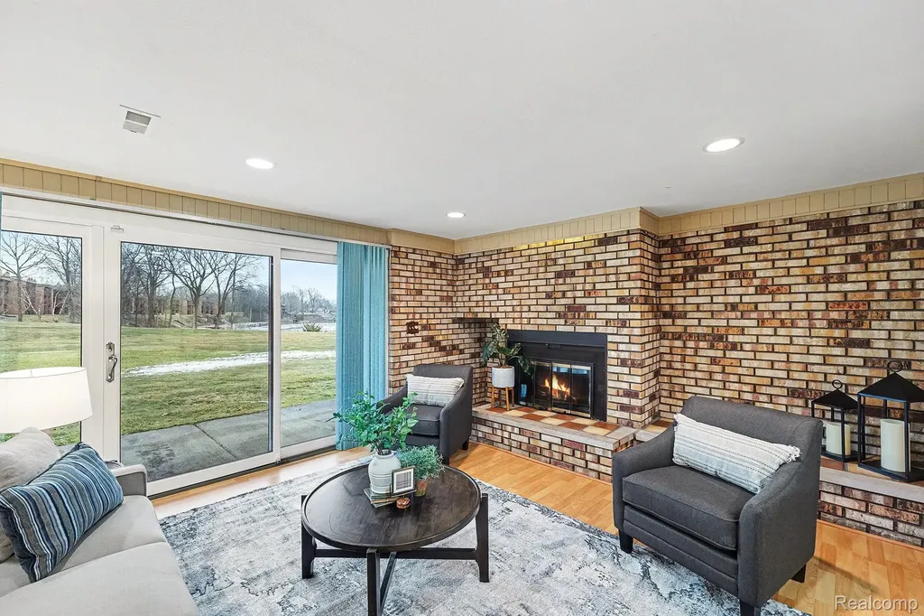 48315 Bayshore Drive Van Buren Charter Township MI 48111