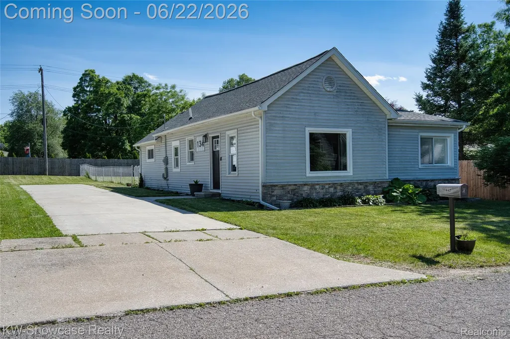 134 2nd Street Lapeer City MI 48455
