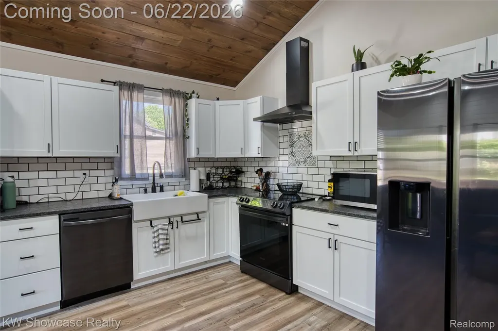 134 2nd Street Lapeer City MI 48455