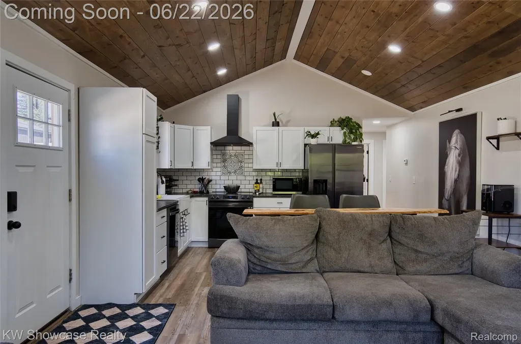 134 2nd Street Lapeer City MI 48455