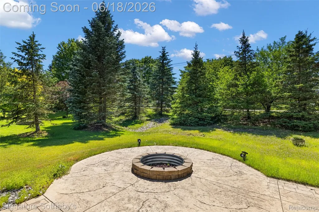 997 River Rock Drive Holly Township MI 48442