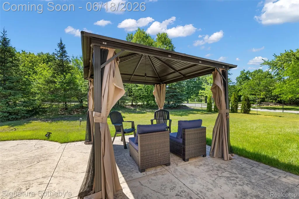 997 River Rock Drive Holly Township MI 48442