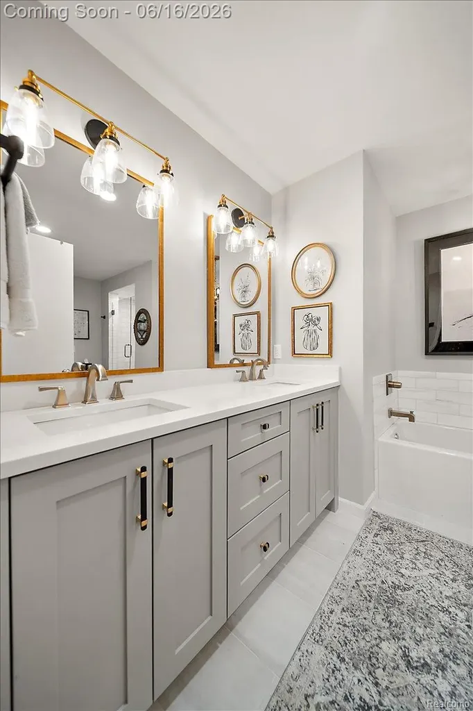 2486 Thistle Pointe Bloomfield Hills City MI 48304