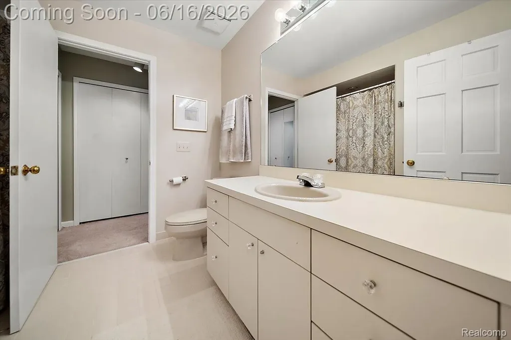 2486 Thistle Pointe Bloomfield Hills City MI 48304