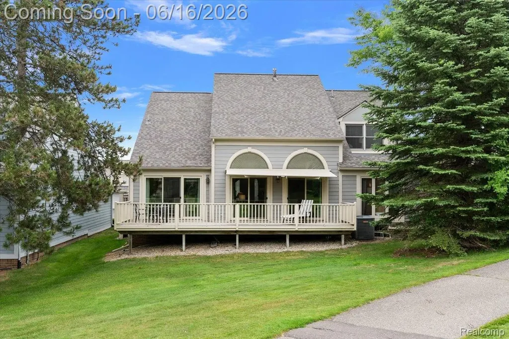 2486 Thistle Pointe Bloomfield Hills City MI 48304