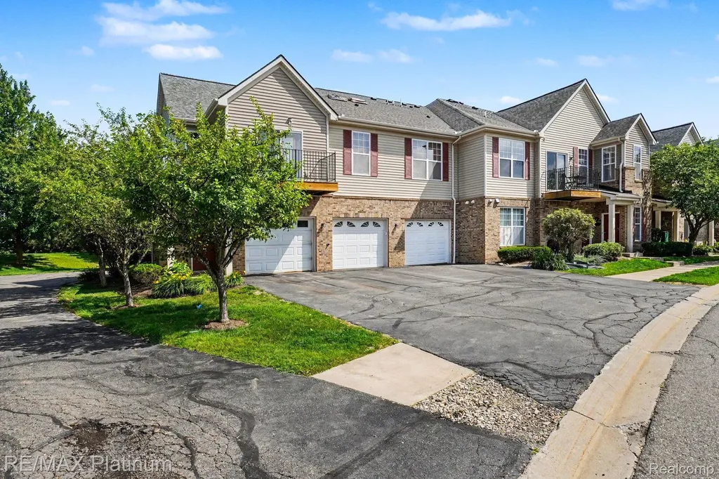 10217 Crossview Trail Hartland Township MI 48855
