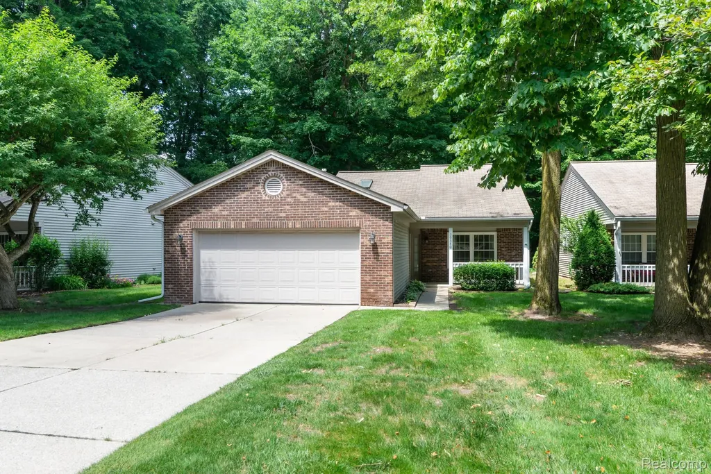 39340 Armstrong Lane Westland City MI 48185