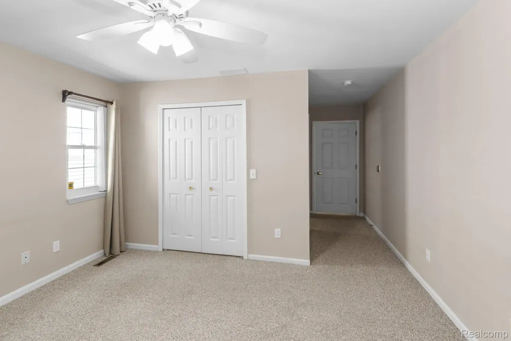 39340 Armstrong Lane Westland City MI 48185