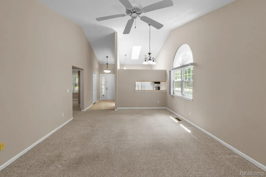 39340 Armstrong Lane Westland City MI 48185