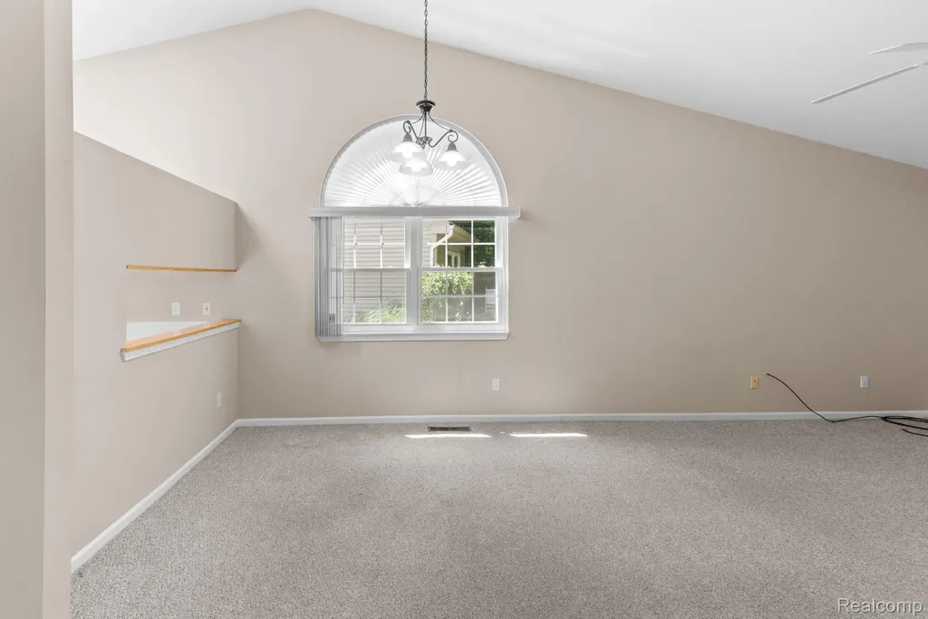 39340 Armstrong Lane Westland City MI 48185