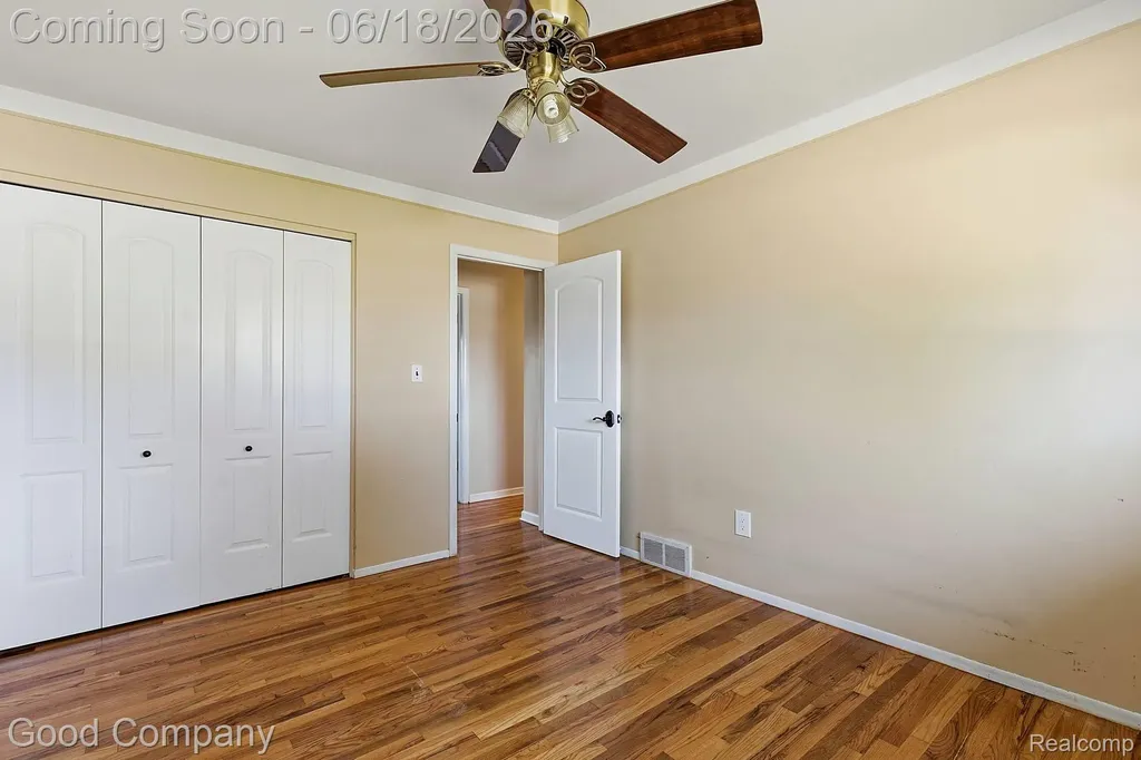 8246 Independence Drive Sterling Heights City MI 48313