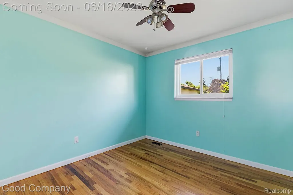 8246 Independence Drive Sterling Heights City MI 48313