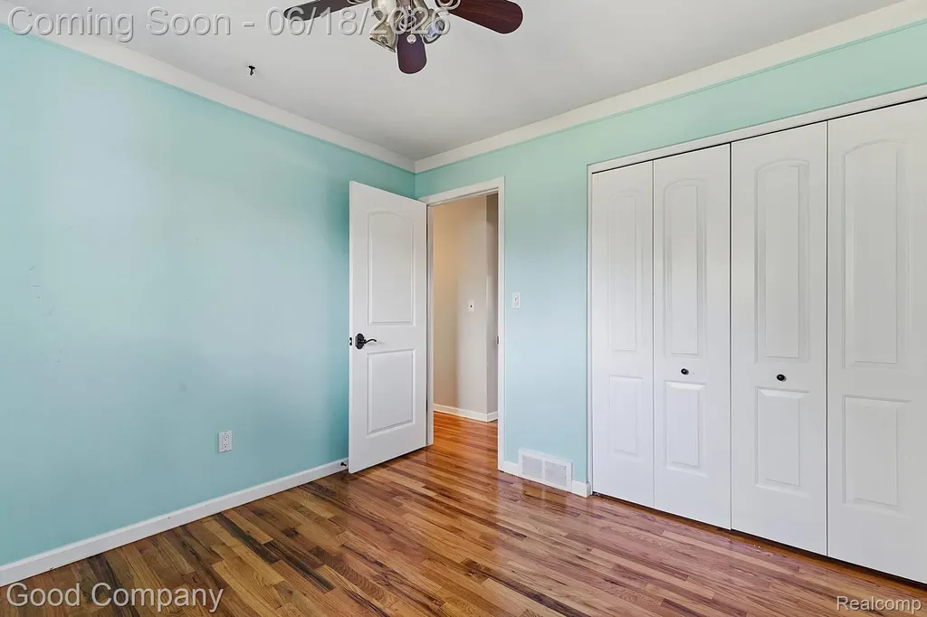 8246 Independence Drive Sterling Heights City MI 48313
