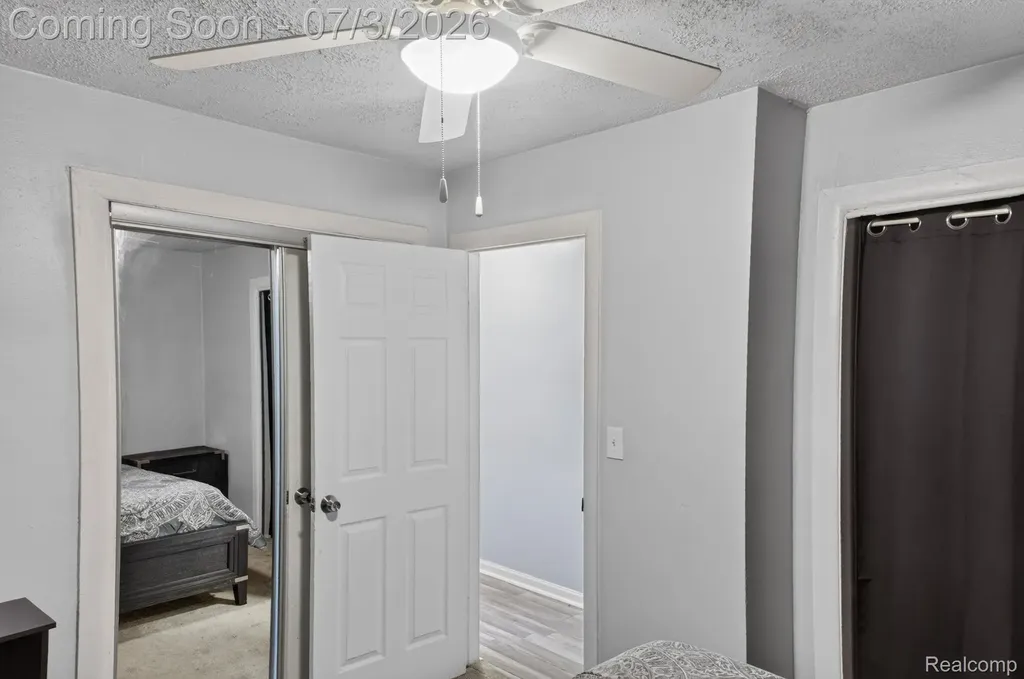 21326 Ithaca Avenue Royal Oak Charter Township MI 48220