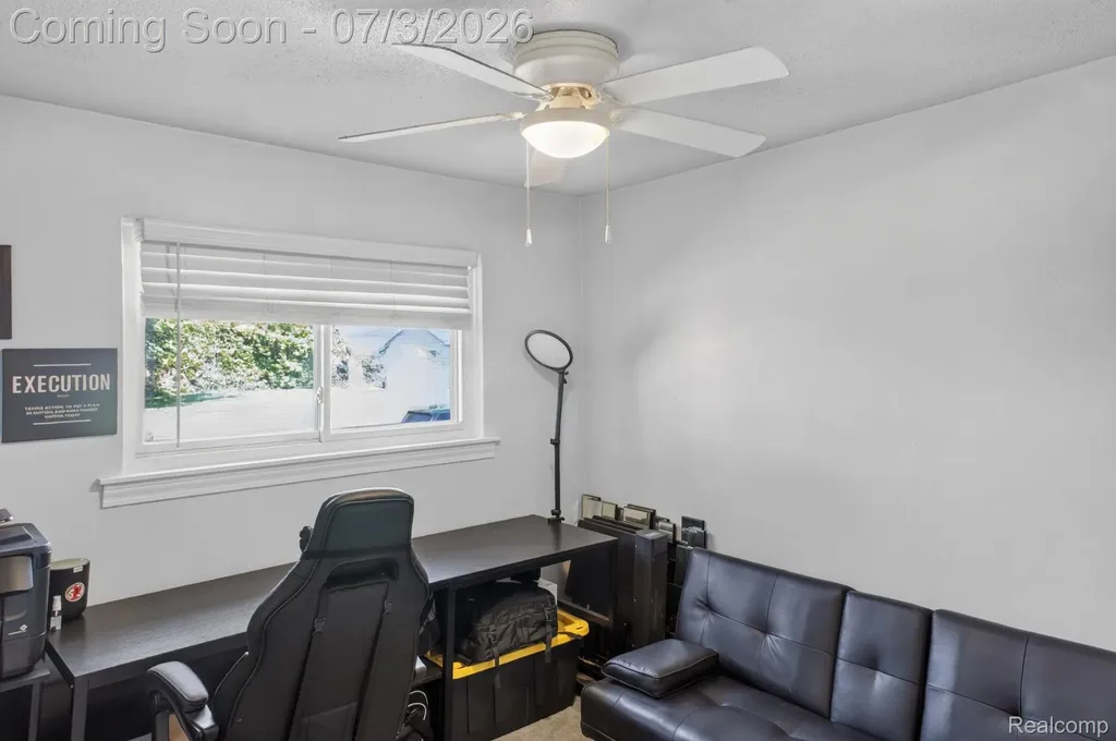 21326 Ithaca Avenue Royal Oak Charter Township MI 48220