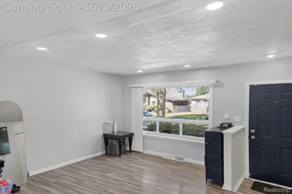 21326 Ithaca Avenue Royal Oak Charter Township MI 48220