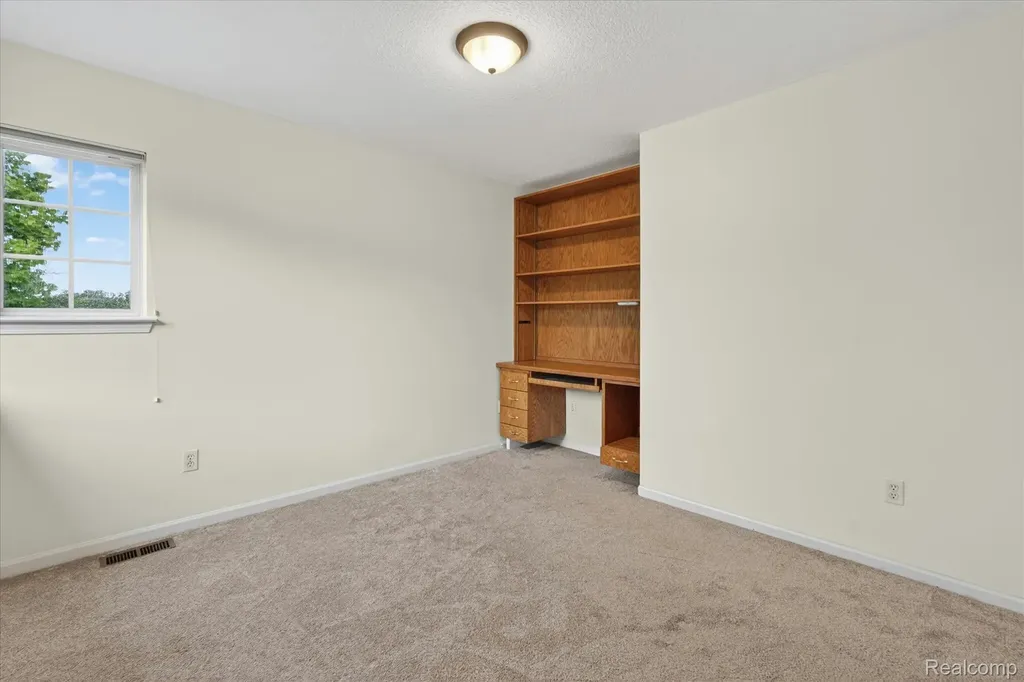 456 Lilly View Court Genoa Township MI 48843