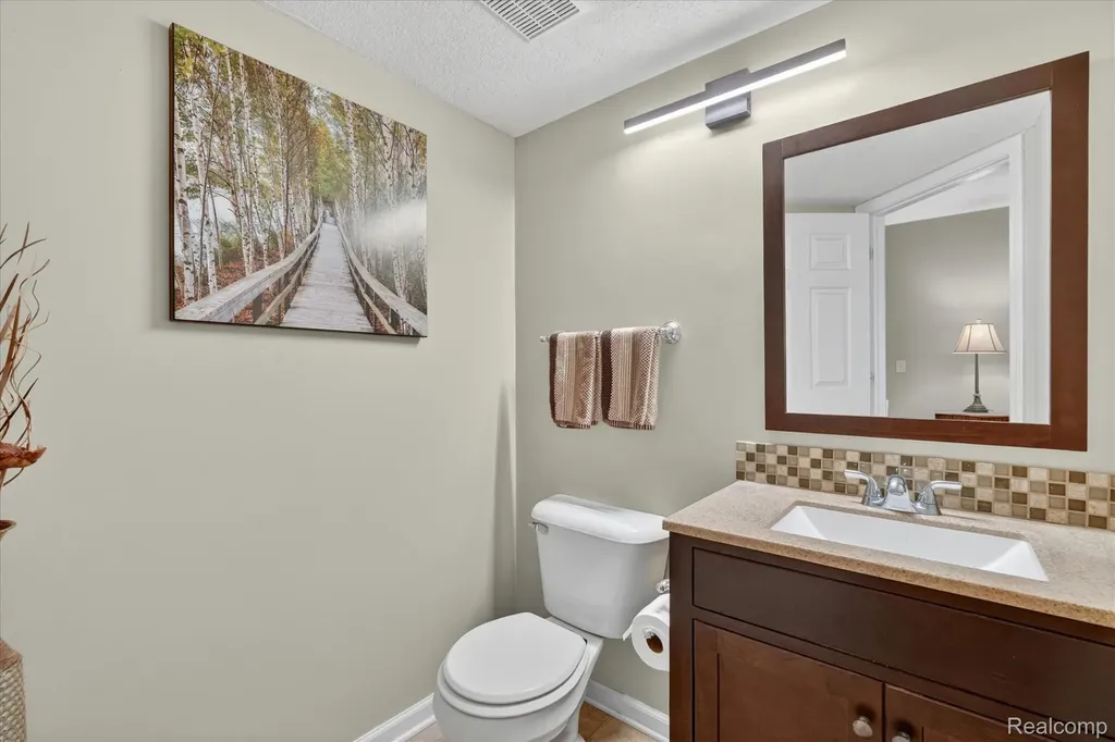456 Lilly View Court Genoa Township MI 48843