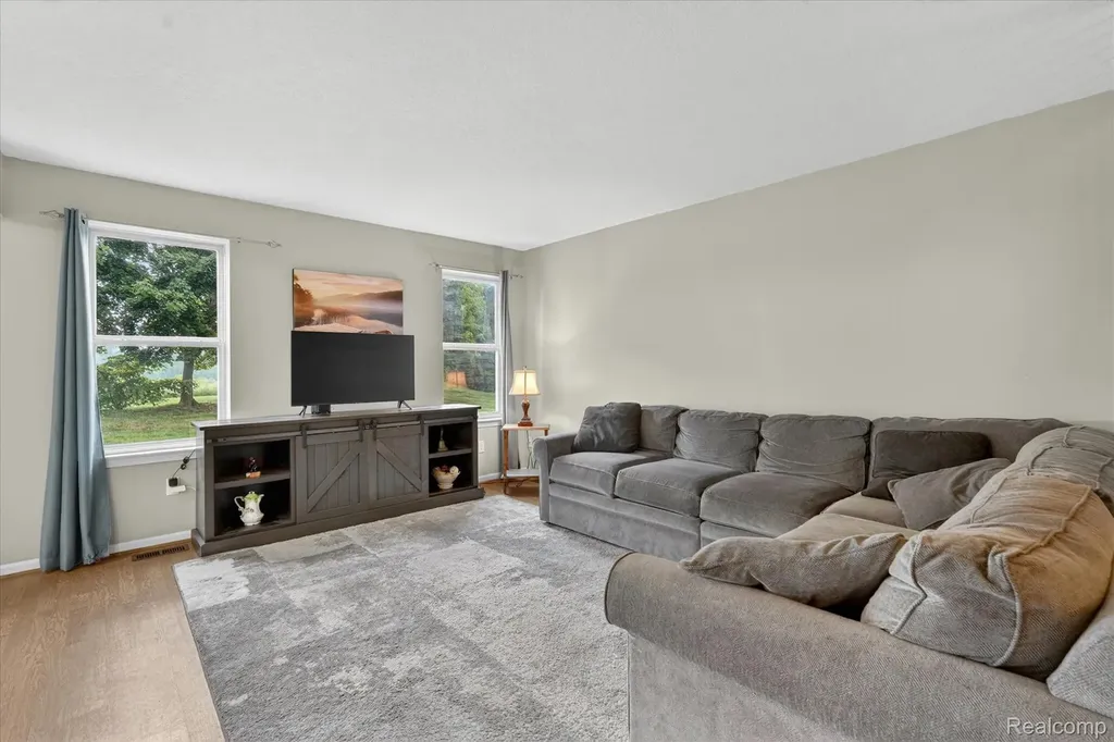 456 Lilly View Court Genoa Township MI 48843