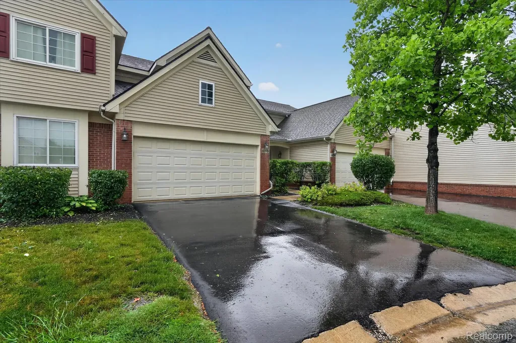 456 Lilly View Court Genoa Township MI 48843