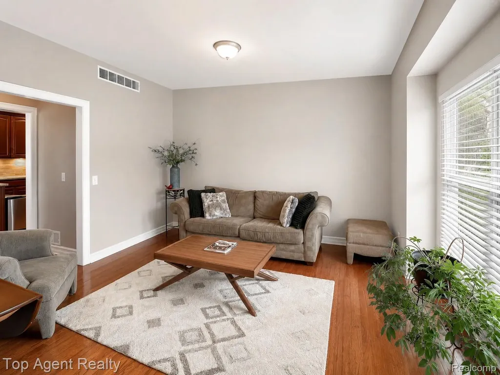 26321 Daria Circle E Lyon Charter Township MI 48178