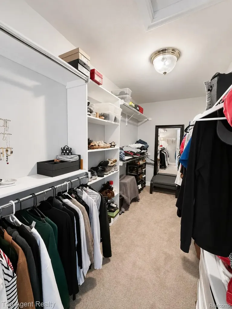 26321 Daria Circle E Lyon Charter Township MI 48178