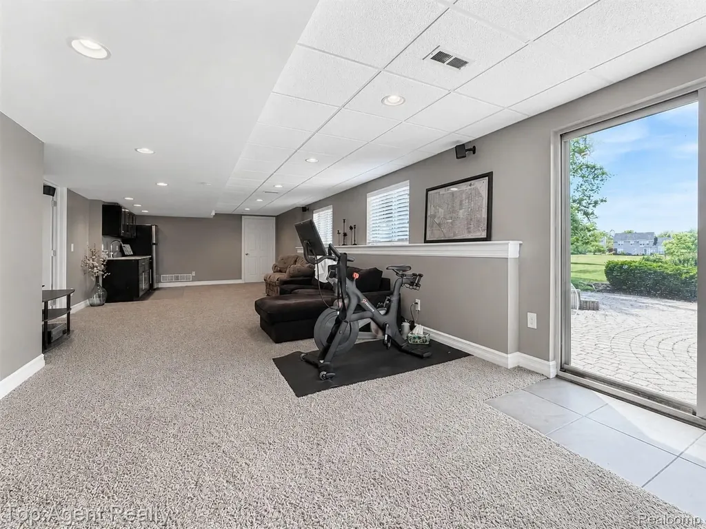 26321 Daria Circle E Lyon Charter Township MI 48178