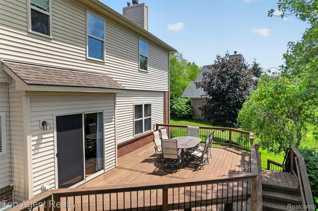 26321 Daria Circle E Lyon Charter Township MI 48178