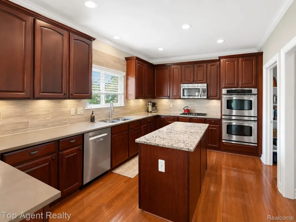 26321 Daria Circle E Lyon Charter Township MI 48178